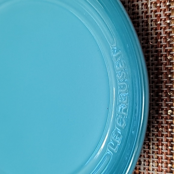 Le Creuset Round Spoon Rest, Caribbean, NWT - Picture 2 of 4